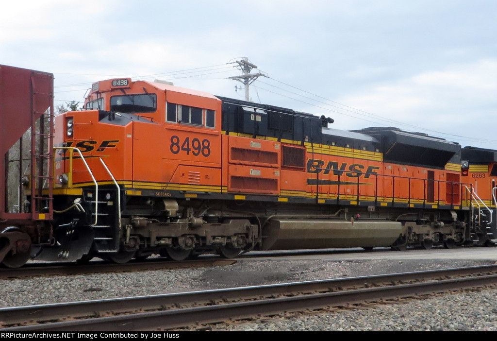 BNSF 8498